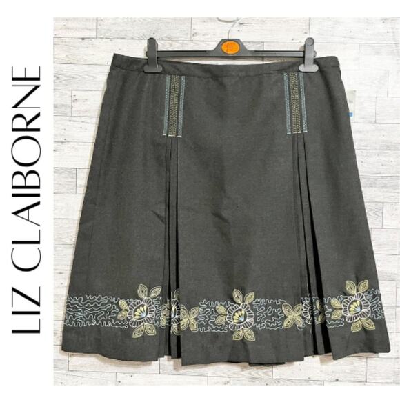 LIZ CLAIBORNE Gray Pleated Embroidered Skirt, 16, NWT! - Picture 1 of 10